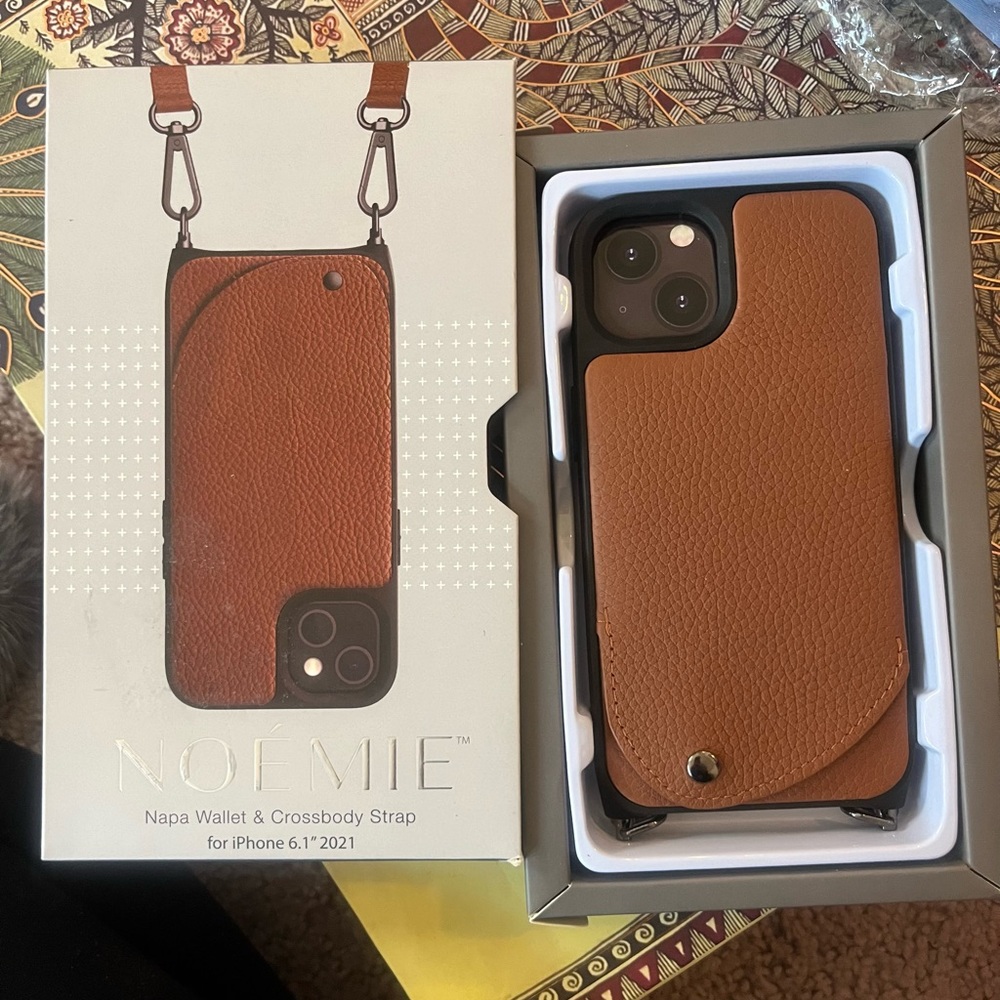 Noemie phone case 6.1” iphone 13